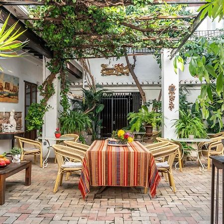 Art Boutique Hotel Chamarel Denia Bagian luar foto