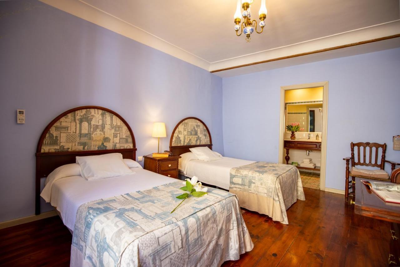 Art Boutique Hotel Chamarel Denia Bagian luar foto