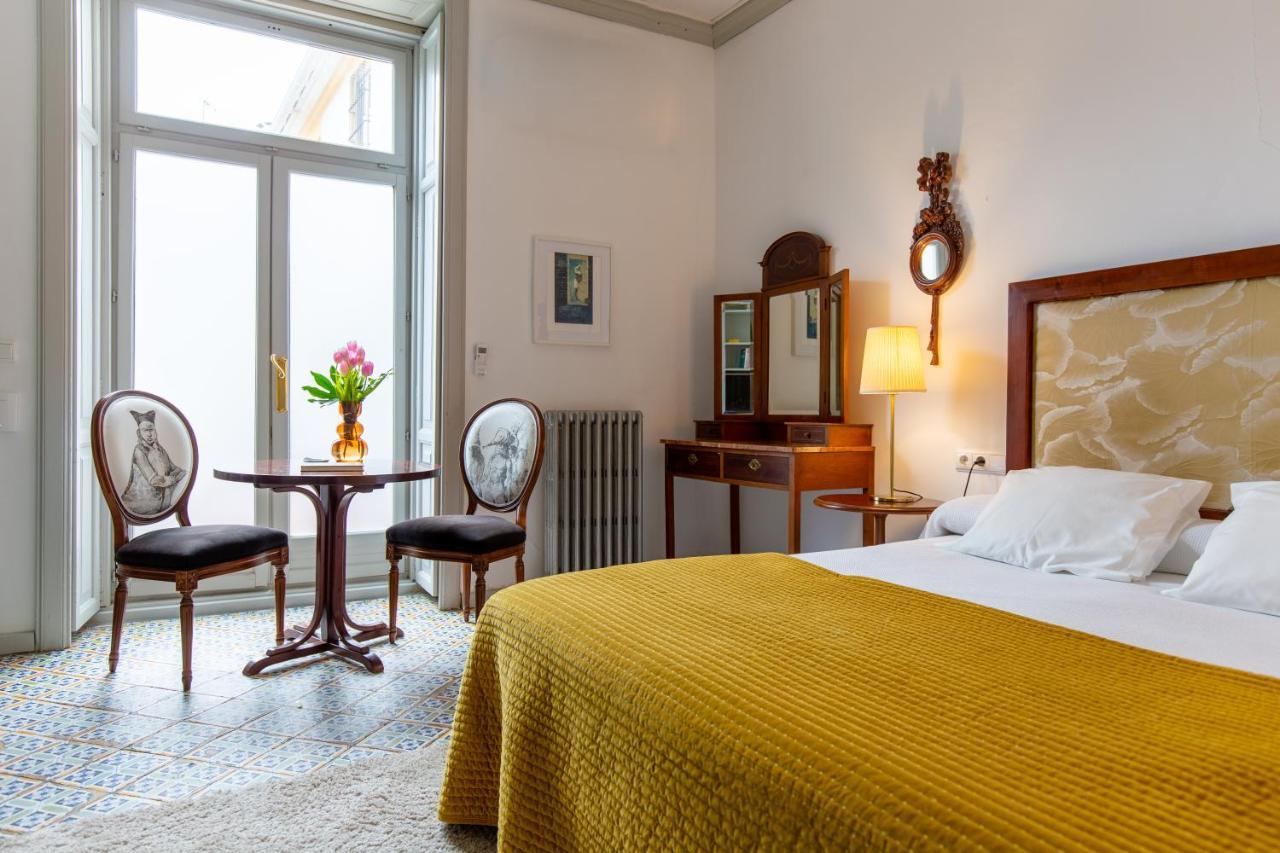 Art Boutique Hotel Chamarel Denia Bagian luar foto